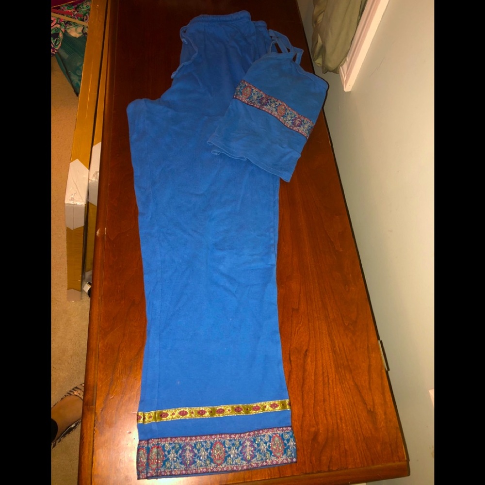 Size small vs women’s pajamas in guc